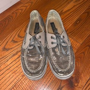 Grey Sperrys w Sequins